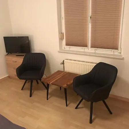 Laubegast Apartment *
